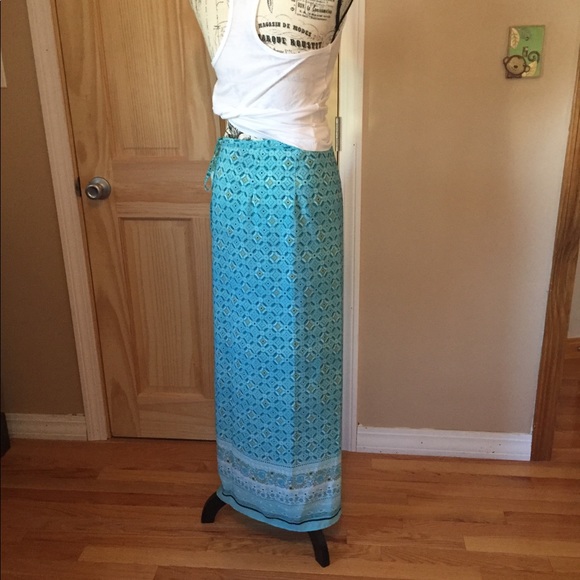 Mosaic Maxi skirt in wrap around style - Picture 5 of 8